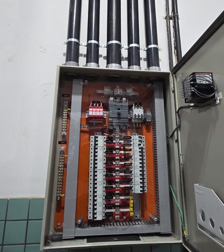 Retrofit Geral da Parte Elétrica com aumento de carga 38kva 100A3~ Ceperede para CSMI aérea 200A 3~ Para receber o sistema fotovoltaica